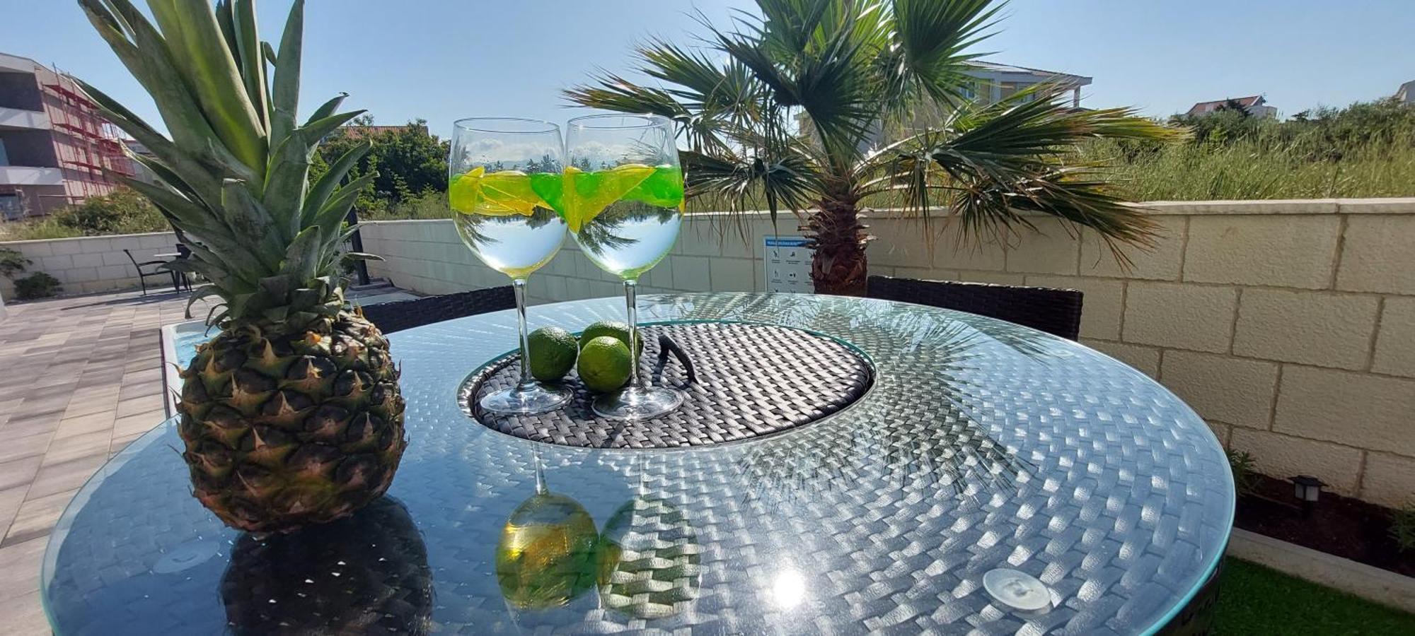 Apartmani Anastasia With Pool, Novalja Eksteriør bilde