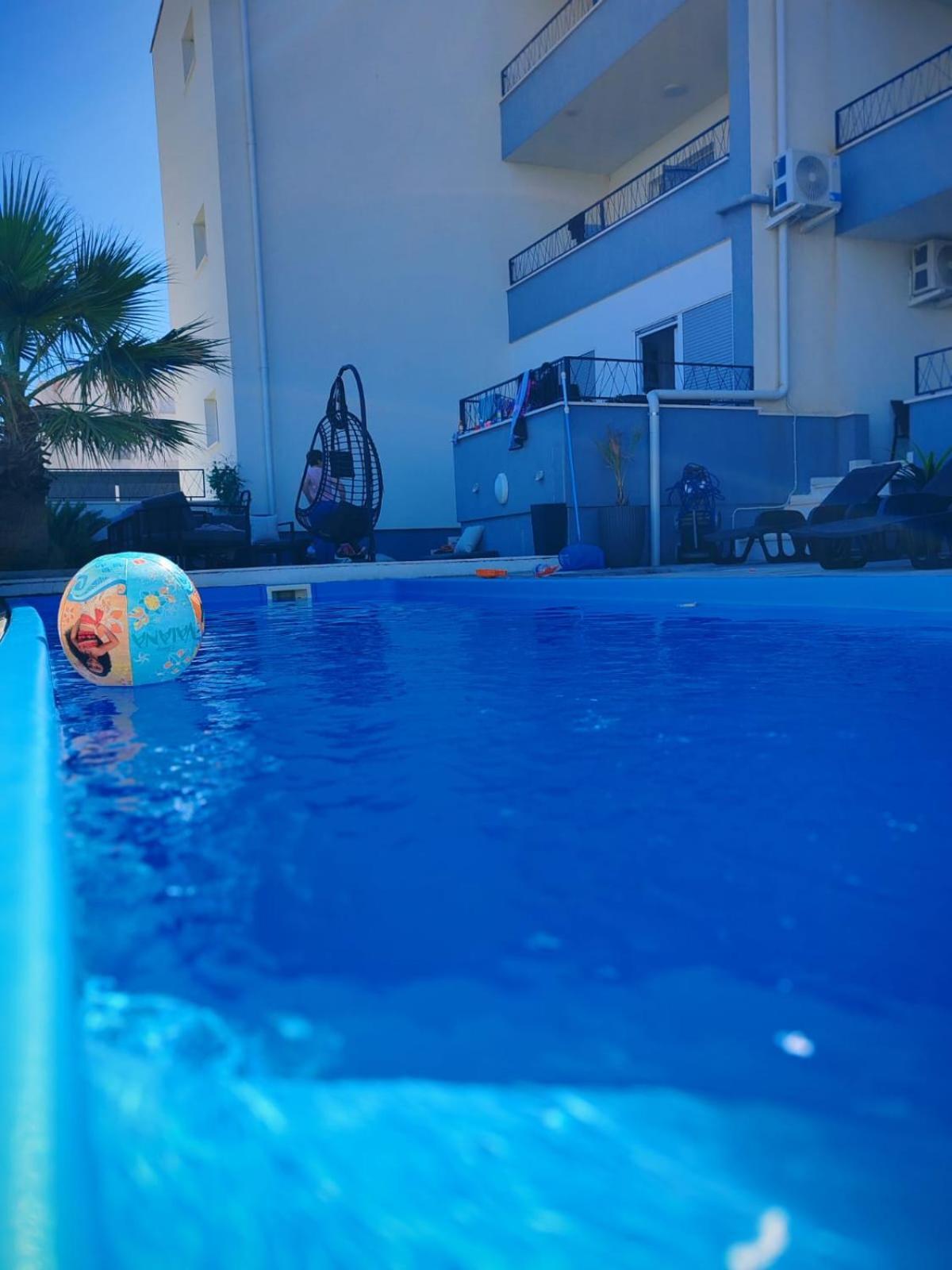Apartmani Anastasia With Pool, Novalja Eksteriør bilde
