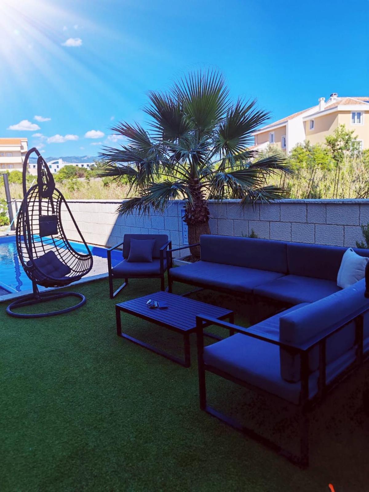 Apartmani Anastasia With Pool, Novalja Eksteriør bilde